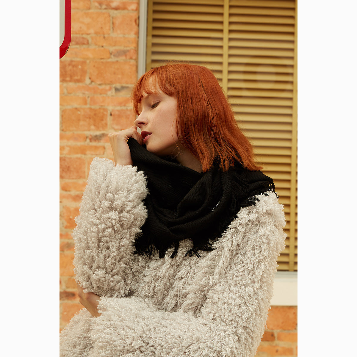 Ugg Fringed Wool Scarf WS096