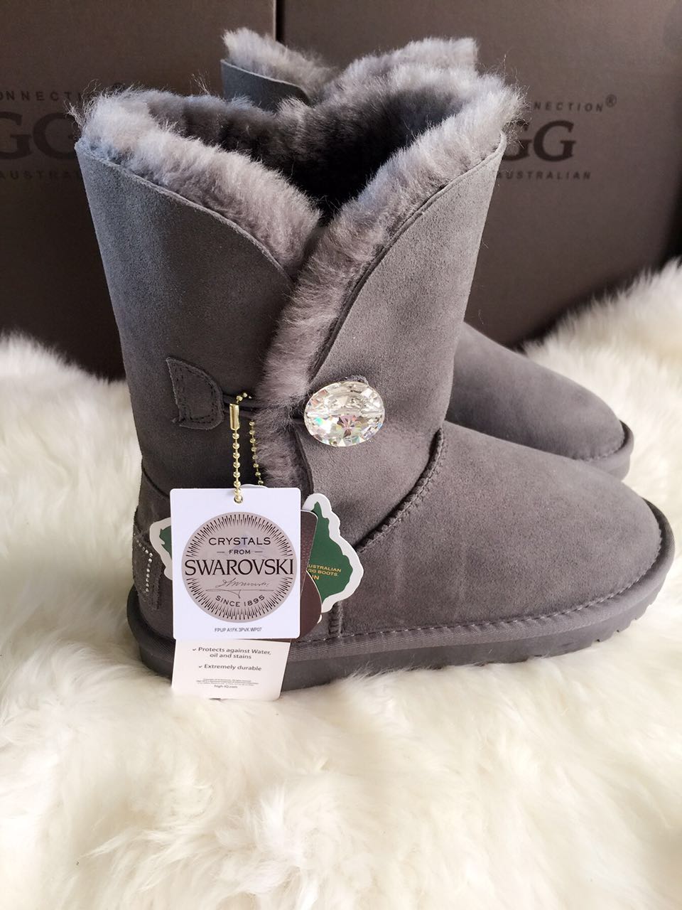 UGG Bailey SWAROVSKI Button Boots (WATER RESISTANT) OB211