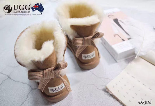 UGG Women's Mini Bailey Bow DK016