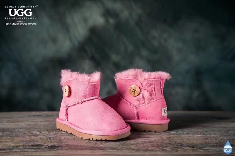 UGG Kids Classic MINI Button Boots OB056