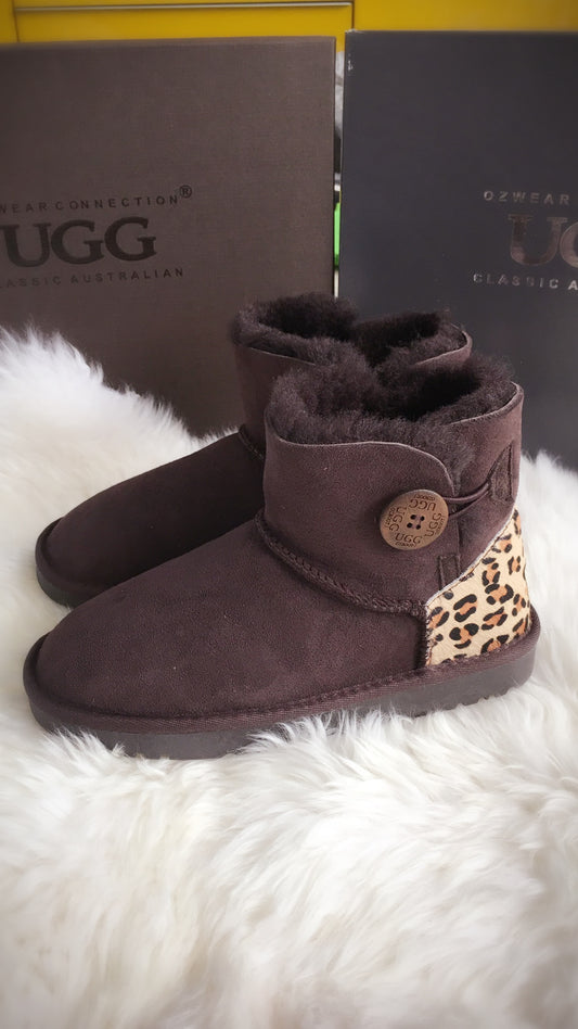 UGG Classic MINI Button Boots OB054